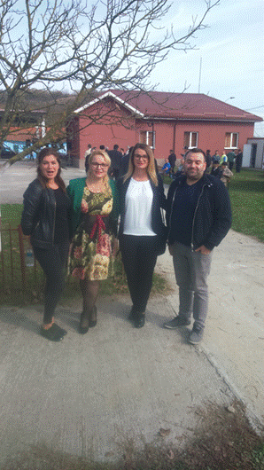 Frumoasele dascalite din Farliug prezente la festival