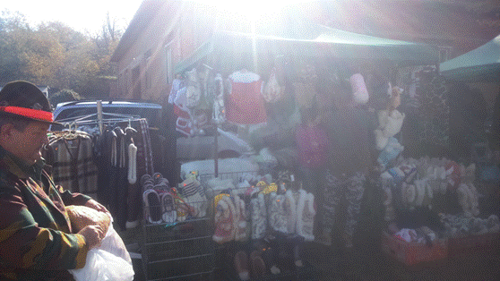  Painea de Pecica la mare cautare la festival, este admirata la o cafea de un vajnic vanator dar si de un plinut pescar care o pune in plasa pentru zilele care vin